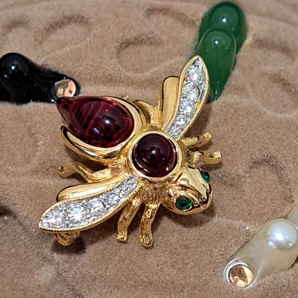 Joan Rivers Classics Collection Interchangeable Bee Pin - Picture 5 of 10